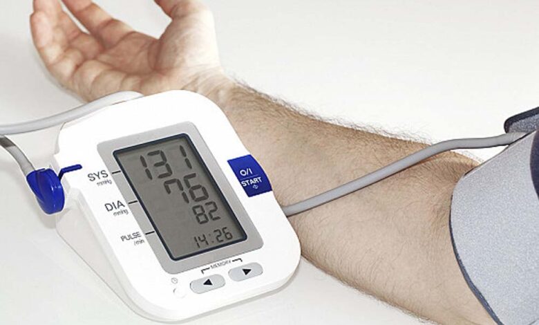 सिर्फ क्लीनिक पर ही निर्भर न रहें, घर पर खुद से भी बीपी जांचना है जरूरी