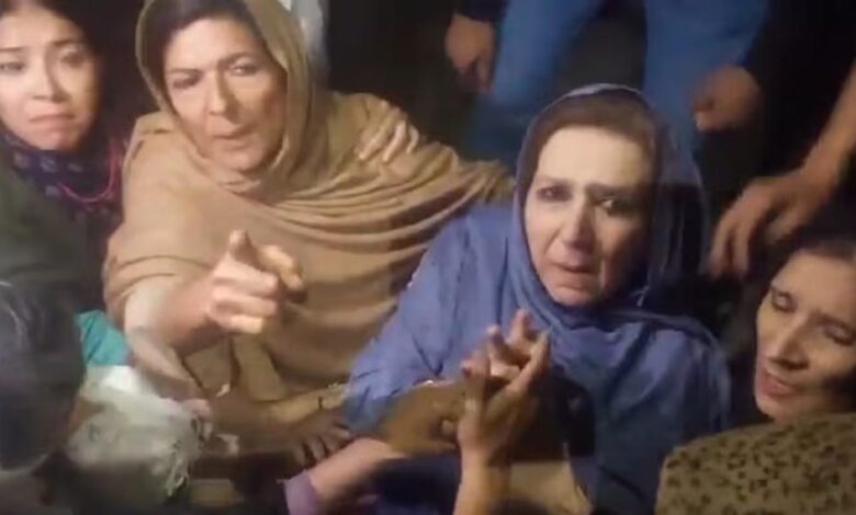 PAK में इमरान खान की बहनों के साथ दुर्व्यवहार, अलीमा-उजमा-नौरीन ने पुलिस अत्याचार का आरोप लगाया