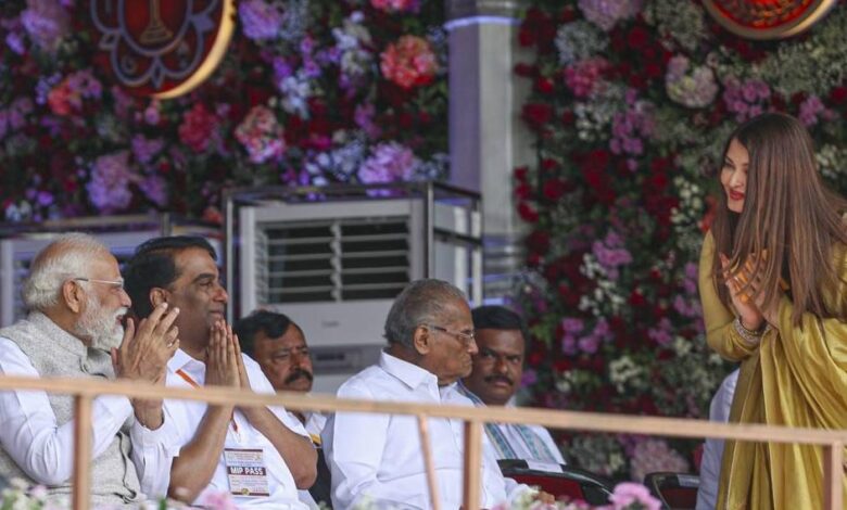 ऐश्वर्या राय ने पीएम मोदी से लिया आशीर्वाद, धर्म-जाति पर बोलीं- सिर्फ एक ही मायने रखता है