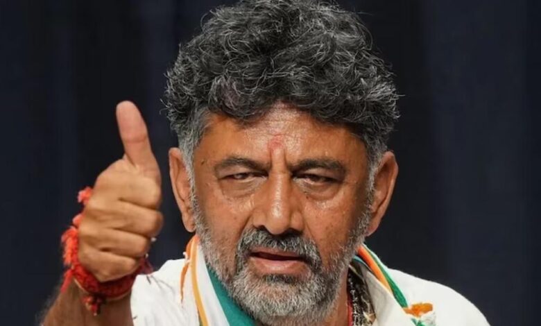 कर्नाटक में DK समर्थक विधायकों की संख्या बढ़ी, सिद्धा की कुर्सी खतरे में?