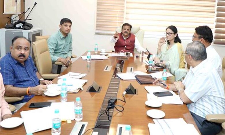 उप मुख्यमंत्री शुक्ल ने पीएम-अभीम एवं 15वें वित्त आयोग अंतर्गत कार्यों की प्रगति की समीक्षा की