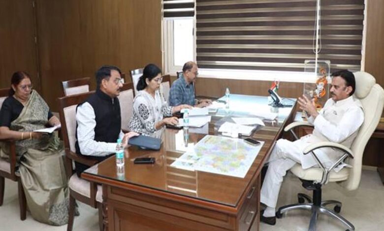 उप मुख्यमंत्री शुक्ल ने नर्सिंग भर्ती एवं पदस्थापना की प्रगति की विस्तृत समीक्षा की