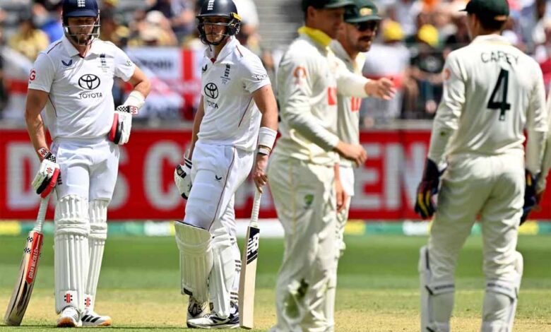 इंग्लैंड 164 पर सिमटी, ऑस्ट्रेलिया के सामने एशेज जीत के लिए आसान लक्ष्य