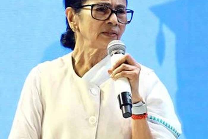 एसआईआर ने ली एक और जान? बीएलओ मौत पर भड़कीं ममता बनर्जी