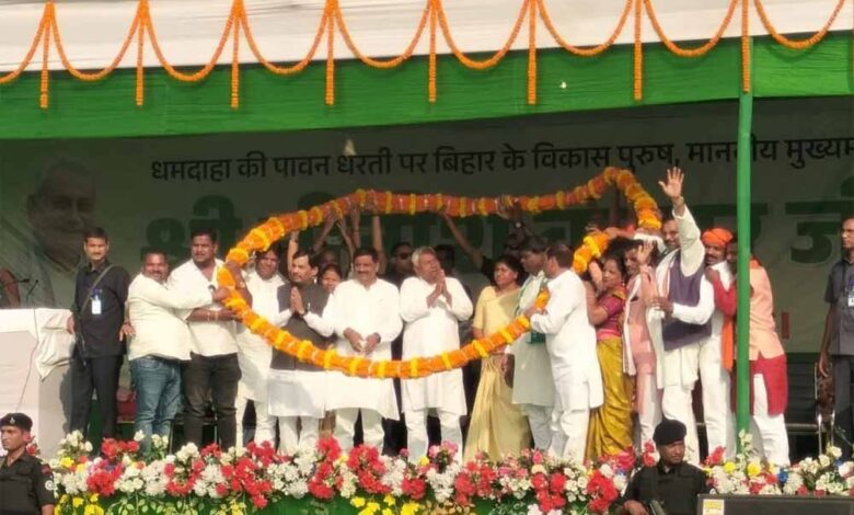 लेशी सिंह के समर्थन में नीतीश का दमदार प्रचार, संतोष कुशवाहा पर साधा निशाना