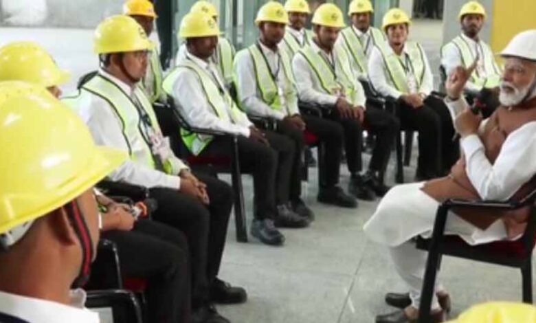 बुलेट ट्रेन परियोजना के श्रमवीरों ने पीएम मोदी से कहा— ना नाम चाहिए, ना इनाम, बस देश की तरक्‍की हमारा सम्मान