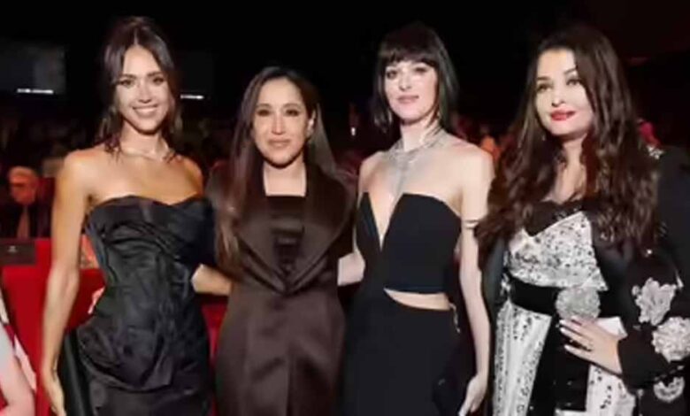 डकोटा जॉनसन के महाकुंभ पहुंचने पर ऐश्वर्या राय दंग, एक्ट्रेस की प्रतिक्रिया वायरल