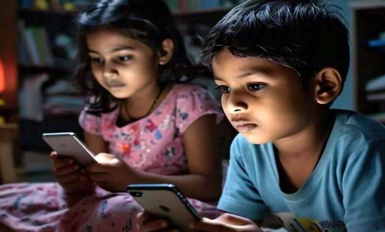 12 साल से छोटे बच्चों को मोबाइल देना मानसिक और शारीरिक विकास के लिए हानिकारक – Khabar Jagat