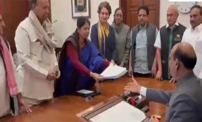 120 सांसदों ने स्पीकर को सौंपा नोटिस – Khabar Jagat