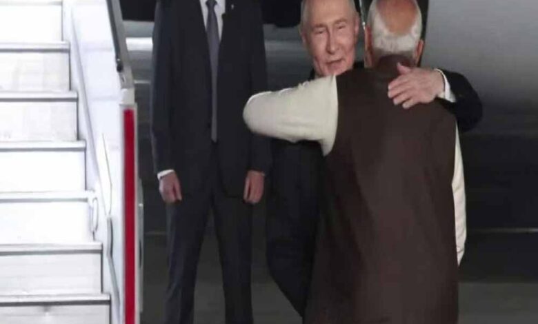 मोदी ने गर्मजोशी से किया पुतिन का स्वागत, एक ही कार में हुए रवाना – Khabar Jagat