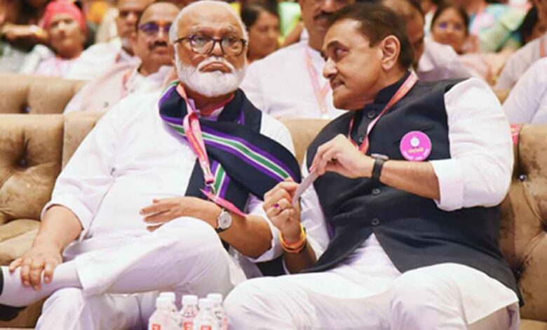 NCP प्रतिनिधिमंडल ने CM फडणवीस से की मुलाकात, विधायक दल नेता और डिप्टी CM पर हुई चर्चा