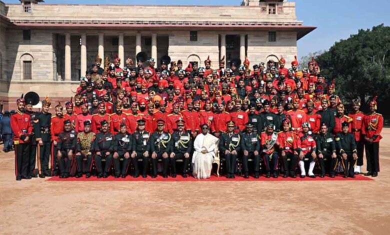 गणतंत्र दिवस समारोह के नायकों से मिलीं राष्ट्रपति मुर्मु, परेड और बीटिंग रिट्रीट के सैन्यकर्मियों का बढ़ाया उत्साह